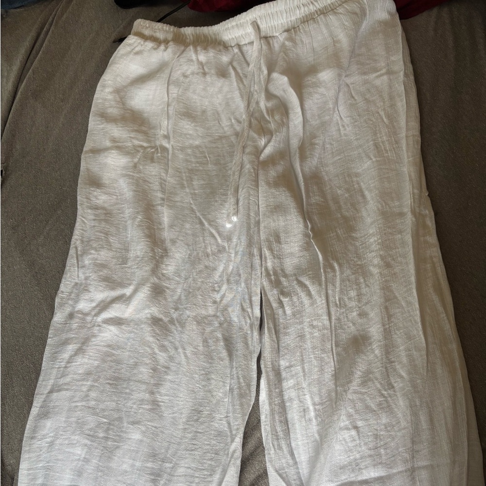 Women’s linen type pants- 2 layers. Croft and borrow